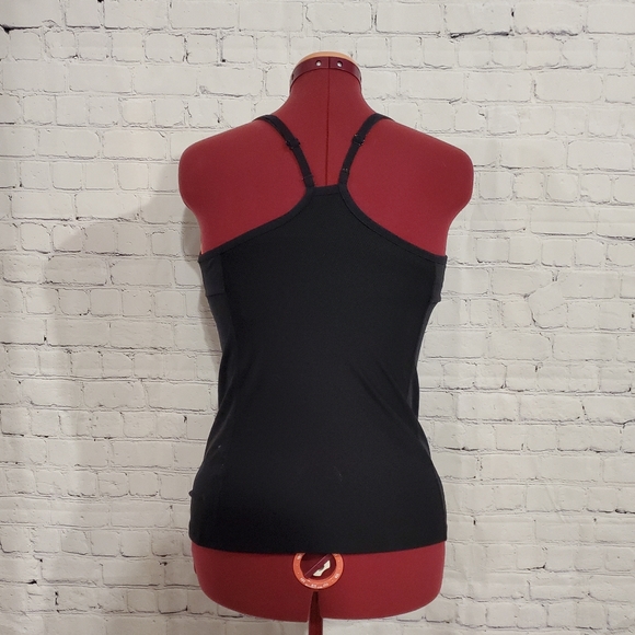 *Free add-on with purchase* Nike active black tank-top - Picture 9 of 9